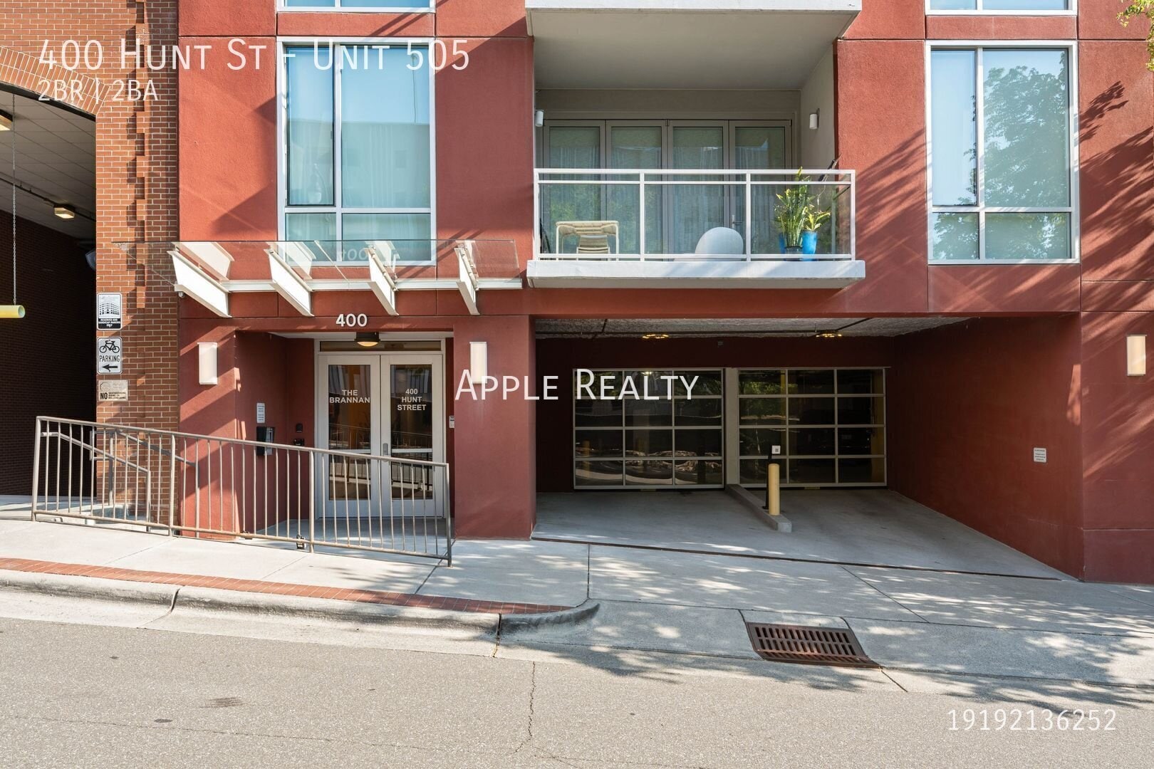 Building Photo - 400 Hunt St