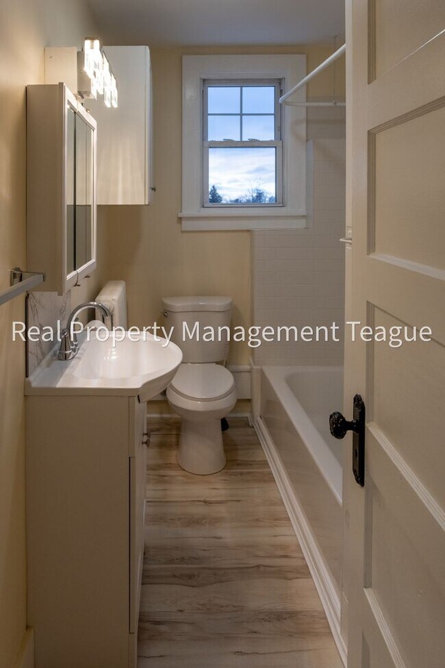 Building Photo - 64 Highland Dr