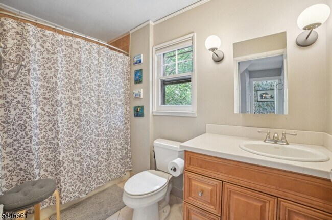 Building Photo - 14 Edgewood Terrace