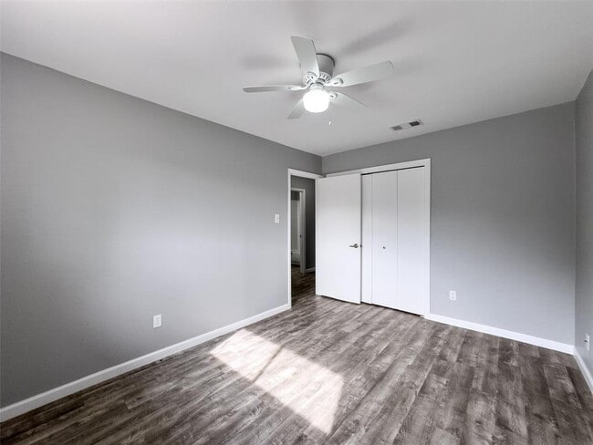 Building Photo - 10403 Golden Meadow Dr