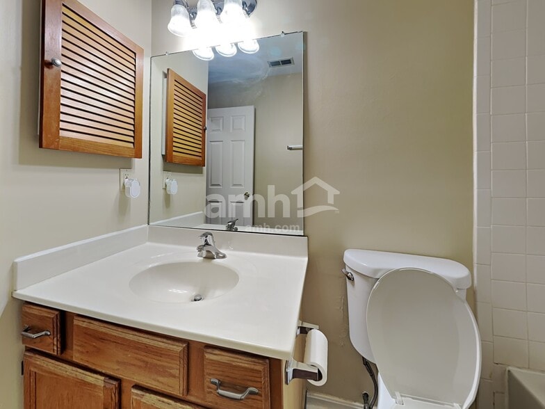 Building Photo - 532 Sugar Maple Ct