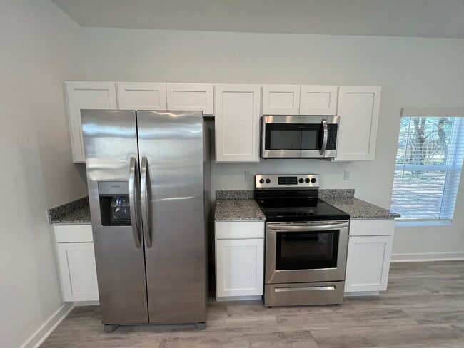 Building Photo - Featherston Village - Modern Living - LEASING SPECIAL!