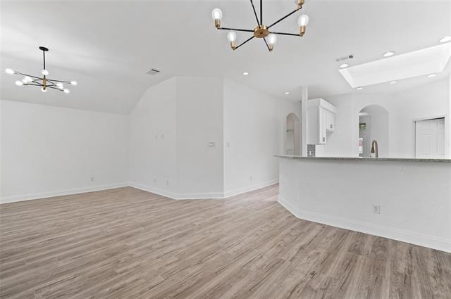 Building Photo - 5919 Vista Glen Ln