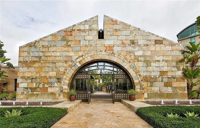 Building Photo - 1204 Rivington