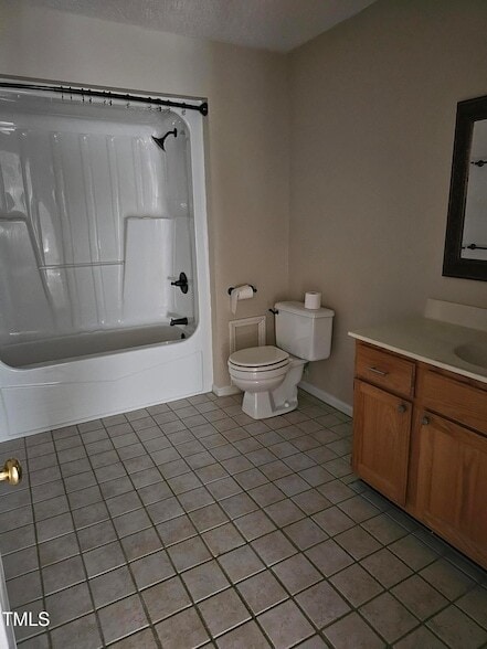 Building Photo - 108 Forest Oaks Dr