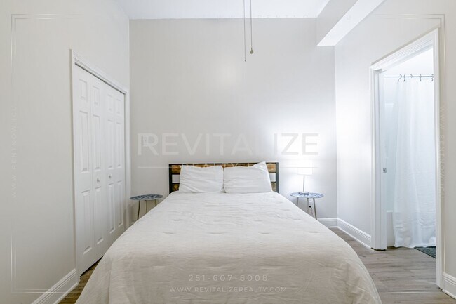 Building Photo - 163 State St