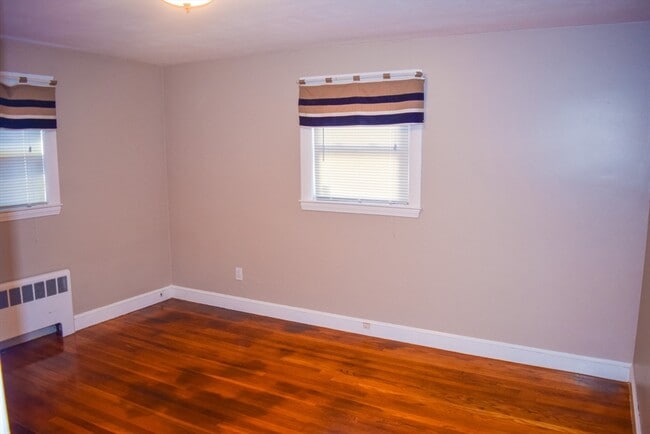 Building Photo - 77 Maryknoll St