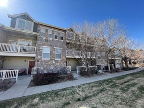 Building Photo - Quiet, Open and Private, Surounded by Nature! Attached 2 CAR Garage!