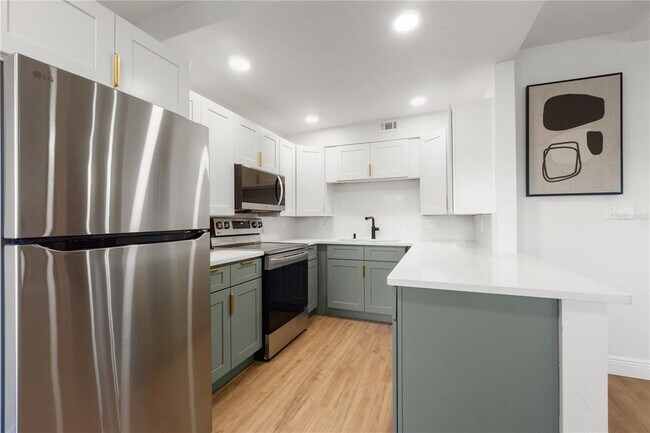 Building Photo - 3675 Gulf Blvd