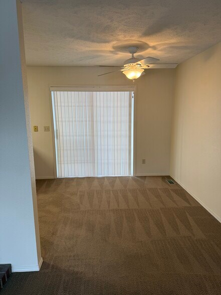 Building Photo - 3418 E 57th Ave