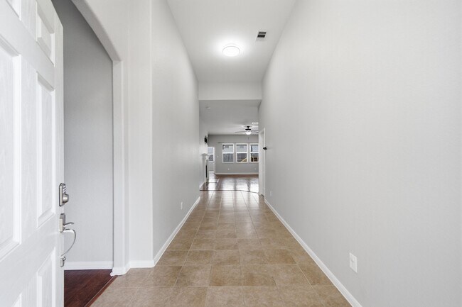 Building Photo - 4207 Canterbury Park Ln