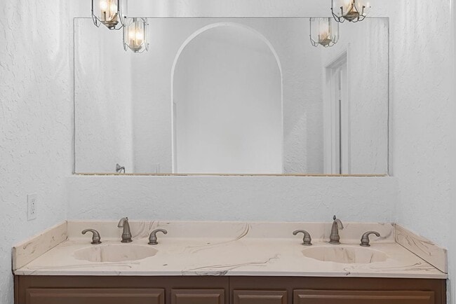 Building Photo - 697 E California Blvd