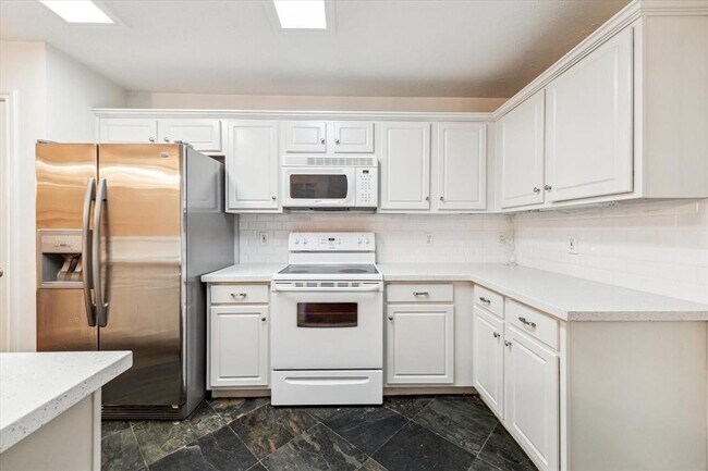 Building Photo - 227 Blushwood Pl