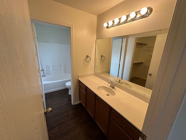 Building Photo - 4Bd/2Ba in Killeen, TX!