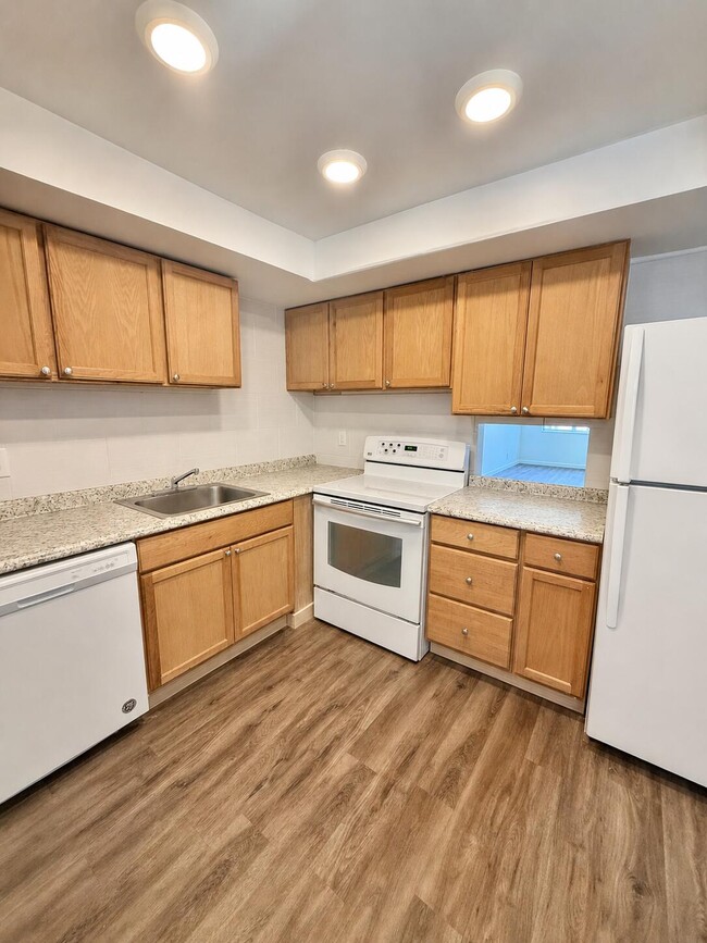 Building Photo - 4500 N Flagler Dr