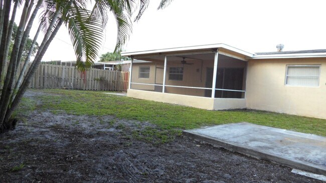 Building Photo - 9100 NW 26th Pl