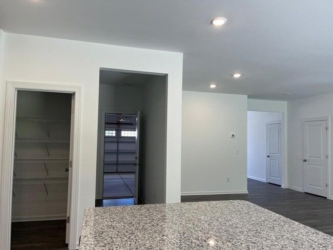Building Photo - 198 Blue Butterfly Dr