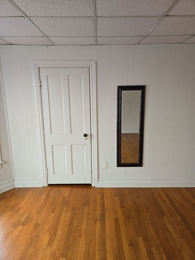 Building Photo - 115 S Potomac St