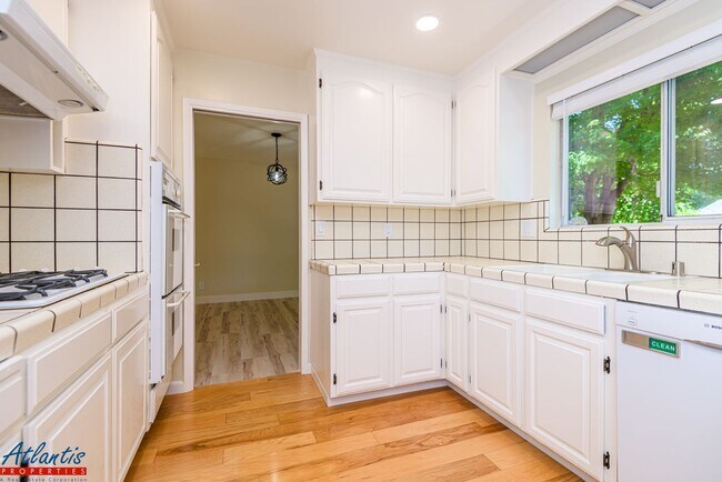 Building Photo - Beautiful Willow Glen Home | Desirable Location
