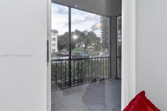 Building Photo - 3300 Spanish Moss Terrace