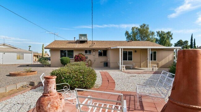 Building Photo - 12020 N Hacienda Dr