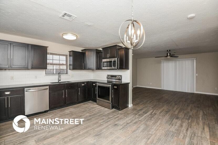 Building Photo - 5713 NW 33rd St