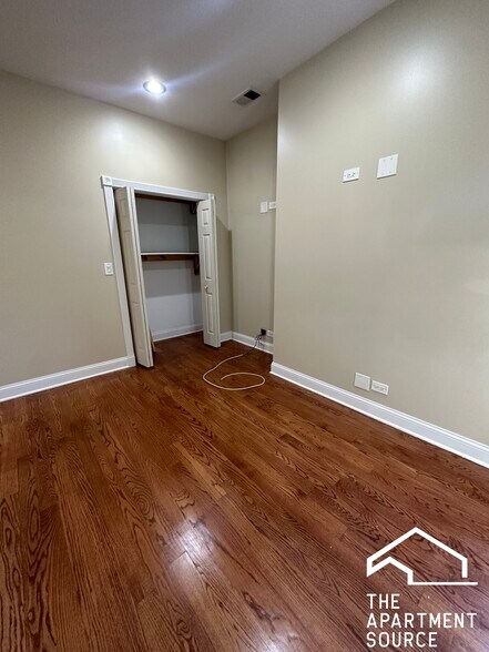 Building Photo - 4336 S Indiana Ave