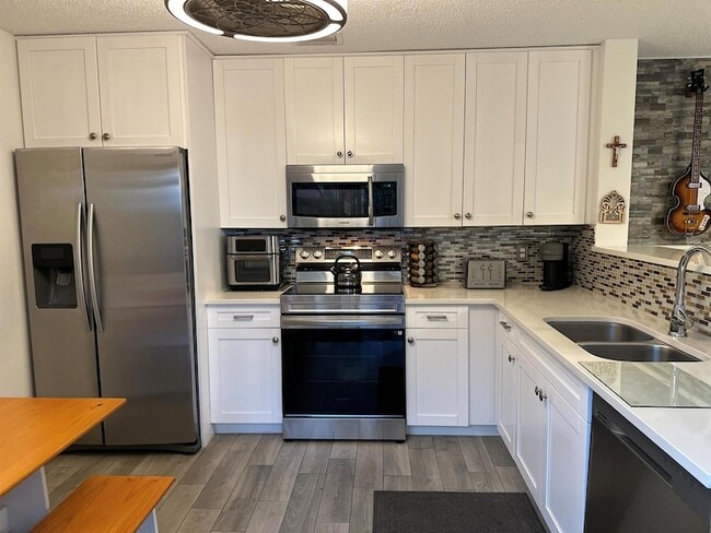 Building Photo - 1728 Shoreside Cir