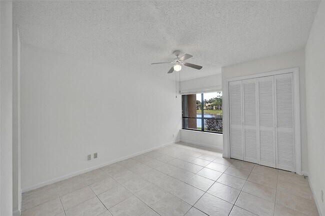 Building Photo - 2297 SW 15th St