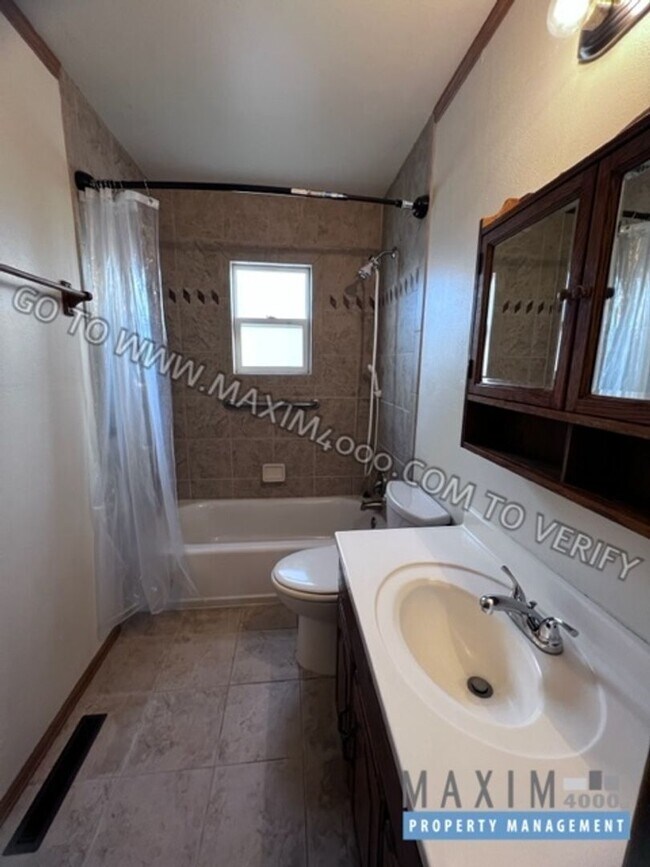 Building Photo - 2059 N 26th St