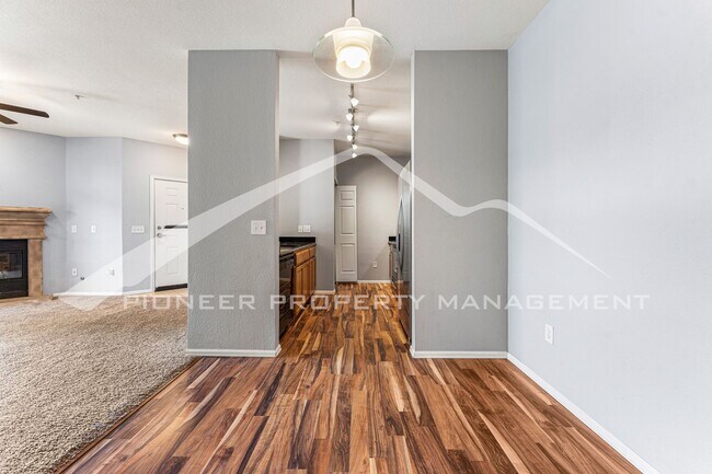 Building Photo - Spacious Condo with central AC and 2 Included Parking Spaces.