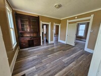 Building Photo - Newly remodeled 4bd/2bth