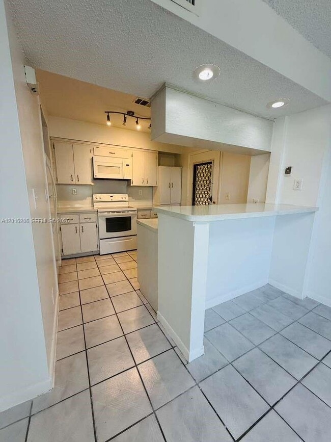 Building Photo - 9150 NW 38th Dr