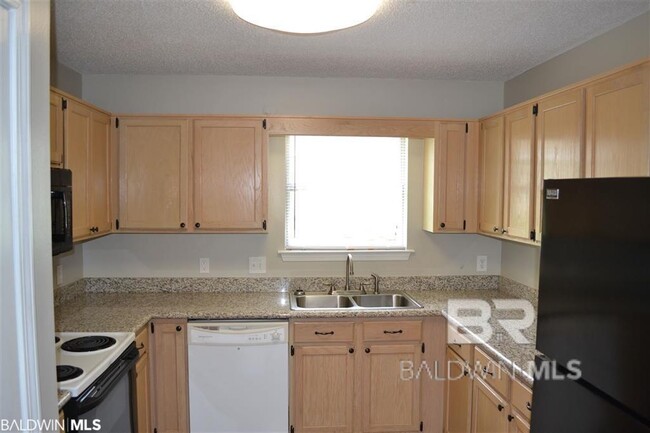 Building Photo - 706 Crystal Wells Ct N