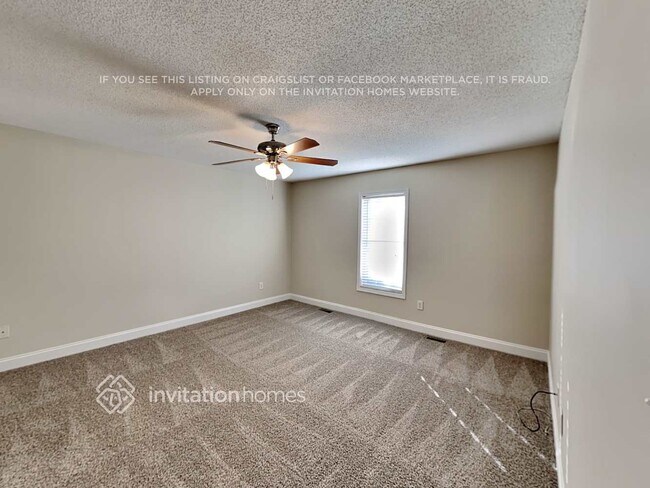 Building Photo - 5311 Oaktree Dr