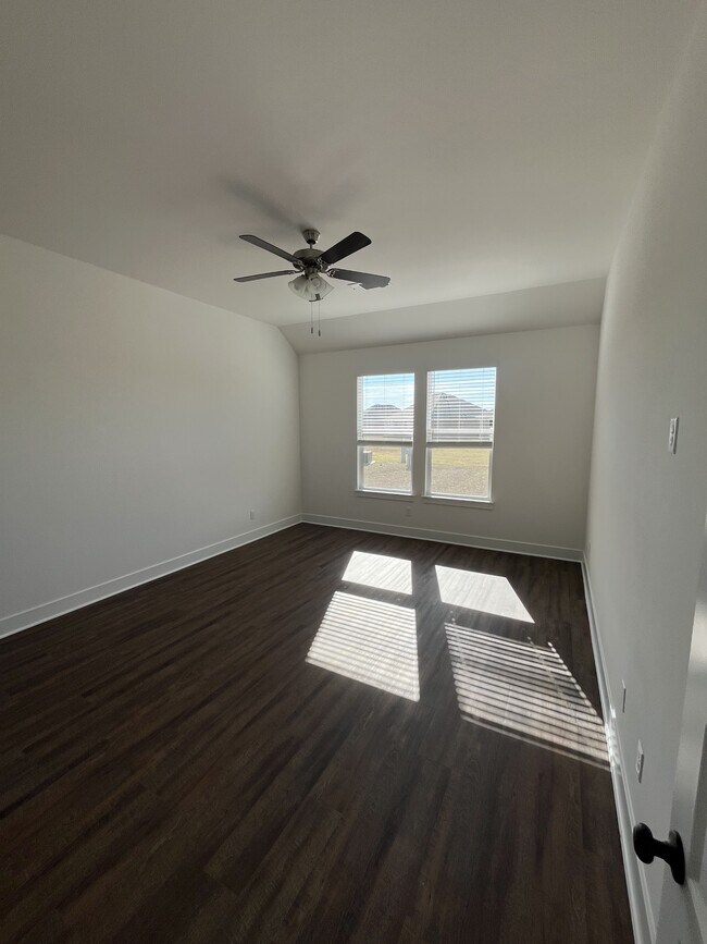 Building Photo - 495 W Gosling Isle