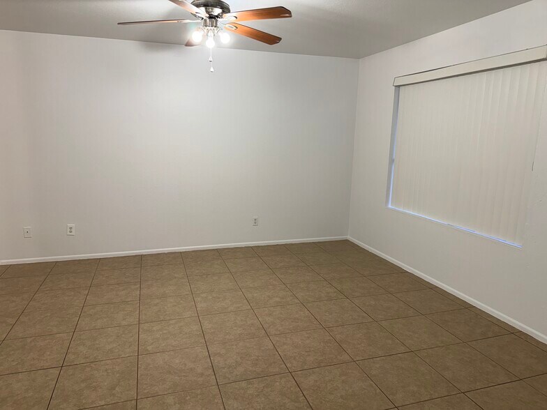 Building Photo - 7130 N 54th Ave