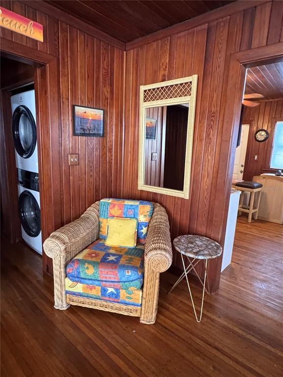 Building Photo - 5 82nd Ave