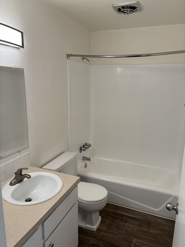 Interior Photo - Hilltop House Apartments