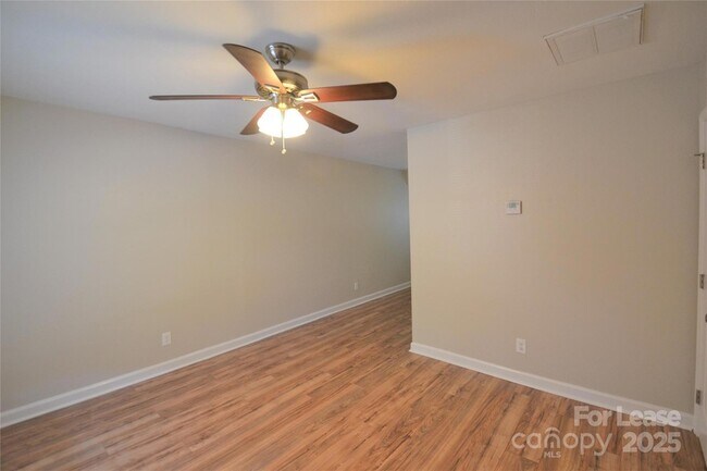 Building Photo - 1512 Seigle Ave