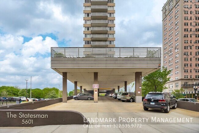 Building Photo - 5601 N Sheridan Rd