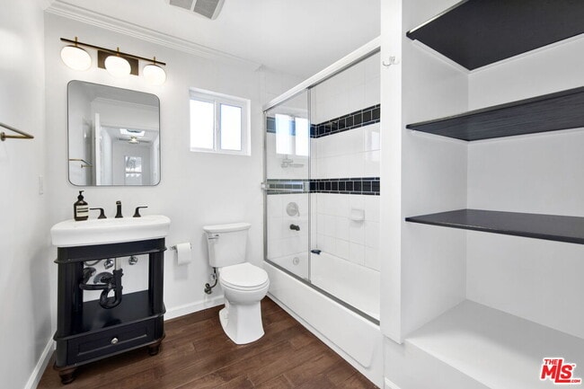 Building Photo - 2124 Reservoir St