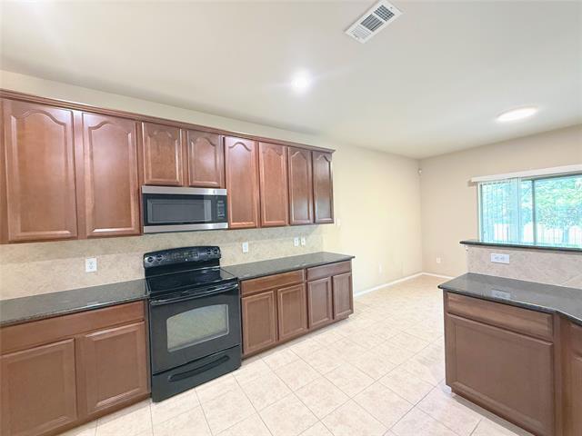 Building Photo - 1061 English Ivy Dr