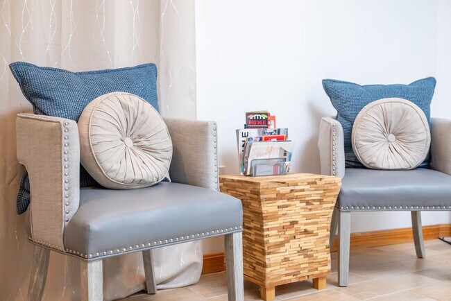 Building Photo - 152 Central Ave