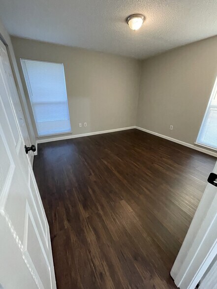 Building Photo - 2920 SE 53rd Ct