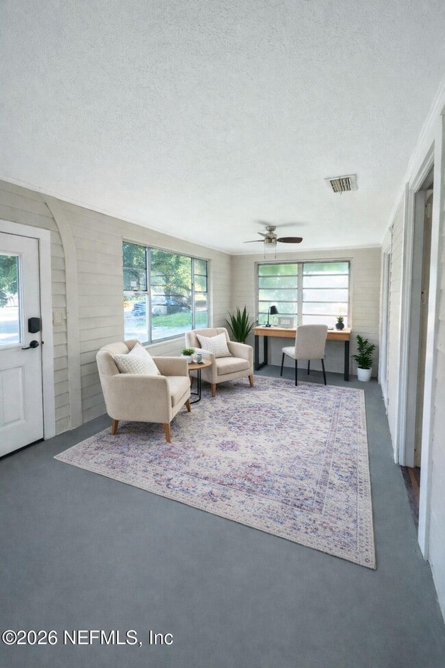 Building Photo - 226 E 15th St