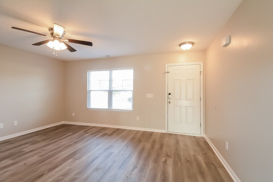 Building Photo - 138 Johnston Farms Dr