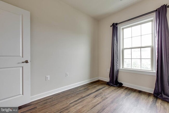 Building Photo - 7656 Telamon Wy
