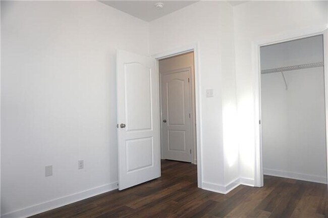 Building Photo - 3 Bedroom, 2 Bath Home