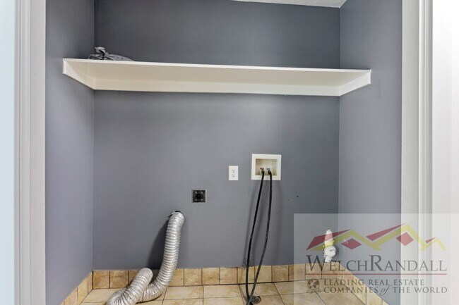 Building Photo - Beautiful Single-Family Home in Ogden